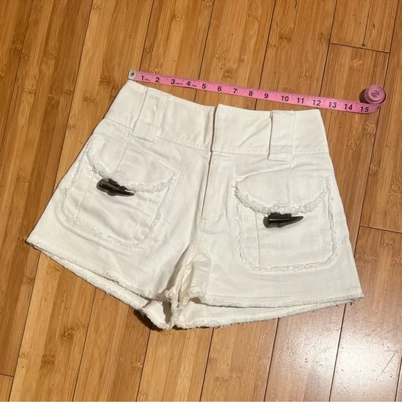 Derek Lam Frayed Toggle Shorts in Off White / Cream Size 0 - Picture 8 of 12